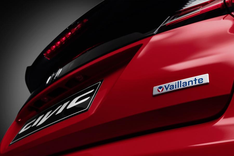 Детали экстерьера Honda Civic Vaillante 2016 года  (фото 2 из 3)